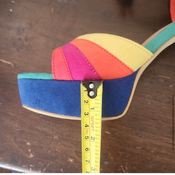 🌈 Rainbow Platform Heels - Picture 6 of 10